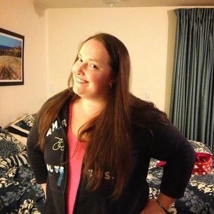 Meet your Posher, Pauline